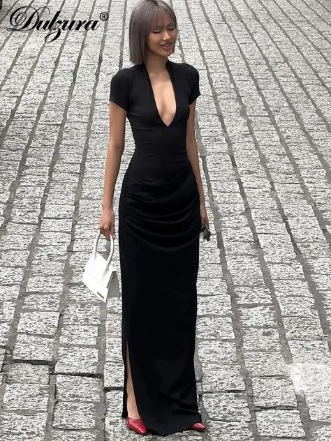 Short Maxi Dress, Ruched Maxi Dress, Bodycon Maxi Dresses, Pleated Maxi Dress, Pleated Maxi, Black Bodycon Dress, Waist Dress, Glamorous Evening Gowns, Flowing Maxi Dress