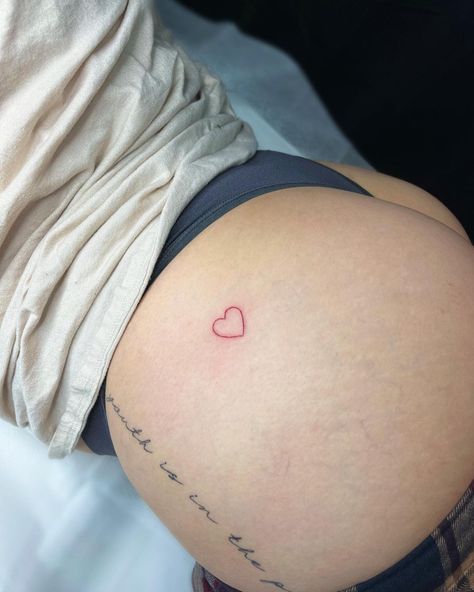 ♥️ #tattoo #tattoos #art #artist #womentattoos #fyp #foryou #foryoupage #feminine #womenartist #reel #reels #tinytattoo #microtattoos… | Instagram Good Girl Tattoo, Womans Tattoo Ideas, Aesthetic Photo For Instagram, Panty Line Tattoo, Cute Girly Tattoos, Pelvis Tattoo, Tattoos On Women, Hips Tattoo, Choice Tattoo