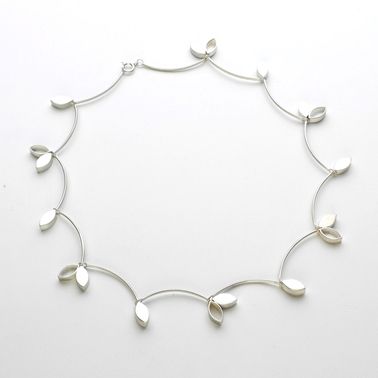 Sue Lane Contemporary Silver Necklace, Handmade Necklace Designs, Contemporary Jewellery Necklace, Silver Necklace Designs, Contemporary Jewellery Designers, Jewellery Exhibition, Contemporary Jewelry Design, Contemporary Necklace, Silver Rings With Stones