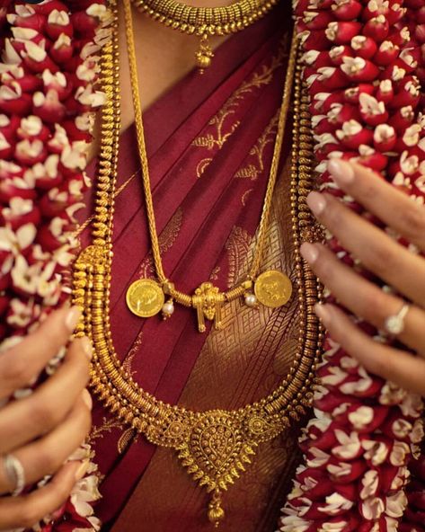 Thali Design: A Few Traditional Thali Designs That Will Make You Want to Wear One Right Away Wedding Neckless, Thali Kodi, Thali Designs, South Indian Mangalsutra, Thali Chains, Thali Chain, Tika Jewelry, Mangalsutra Chain, Tamil Wedding