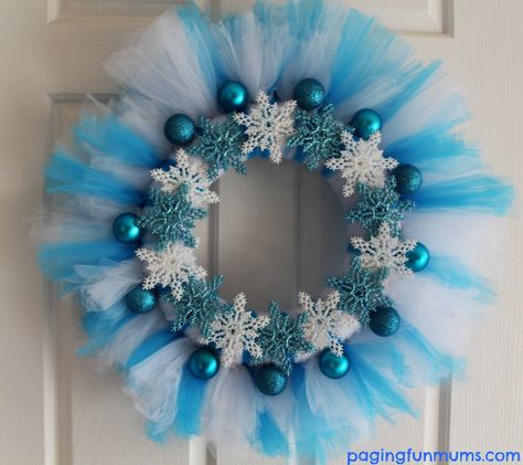 DIY Frozen Tutu Wreath Christmas Tulle Wreath, Tulle Wreath Diy, Frozen Wreath, Tutu Wreath, Tulle Ribbon, Tulle Wreath, Easy Diy Wreaths, Christmas Wreaths Diy Easy, Mesh Wreath Diy