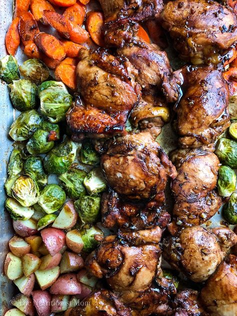 HONEY BALSAMIC CHICKEN THIGHS & VEGETABLES (SHEET PAN DINNER) Honey Balsamic Chicken Thighs & Vegetables make an easy sheet pan dinner that’s gluten-free, ready in 30-40 minutes, and needs only one pan! Course Main Course Prep Time 10 minutes Cook Time 35 minutes Servings 6 servings Calories 343kcal Author Sarah Wilkins, No Excuses Nutrition INGREDIENTS 1 1/2 lb. boneless skinless chicken thighs 1 lb. red potatoes* quartered 1 lb. carrots* sliced diagonally 1 lb. brussels sprouts* halved College Dinner, Balsamic Chicken Thighs, Easy Sheet Pan Dinner, Honey Balsamic Chicken, Easy Sheet Pan Dinners, Sheet Pan Dinners Recipes, Roasted Chicken Thighs, Honey Balsamic, Recipe Sheets