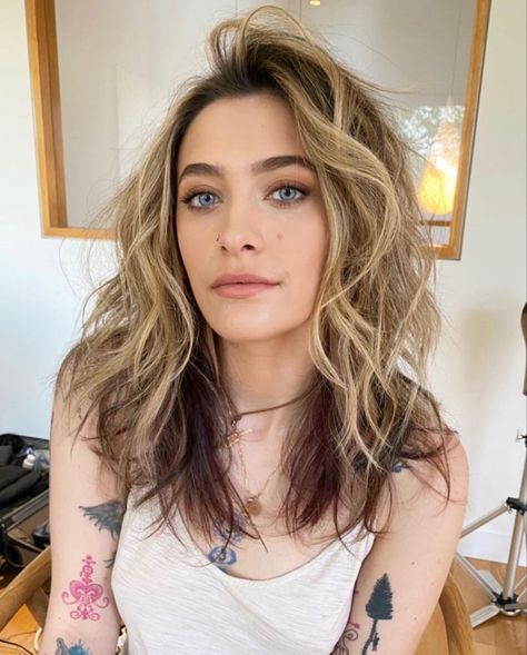 Michael Jackson Daughter Paris, Michael Jackson Daughter, Paris Jackson, Olive Skin, Healing Heart, Jackson Family, Pure Beauty, Johnny Depp, Michael Jackson