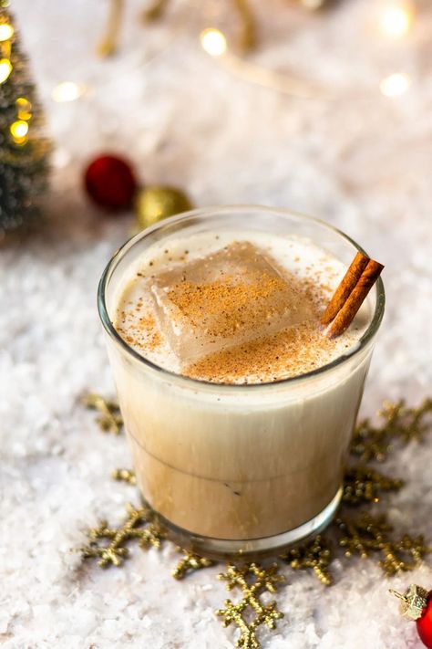 Brandy Eggnog, Eggnog White Russian, Bartending Ideas, Eggnog With Rum, Apple Cider Moscow Mule, Eggnog Recipes, Eggnog Cocktail, Eggnog Drinks, Christmas Chronicles