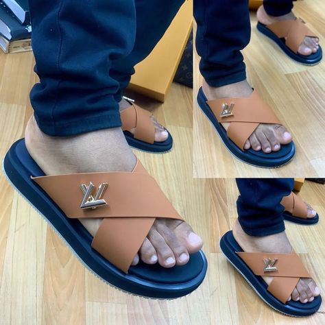 Pam Slippers For Men, Mens Slippers Fashion Style, Men Slippers Fashion, Men Leather Sandals Fashion, Male Slippers, Backless Shoes, Mens Sandals Fashion, Gents Shoes, Leather Slippers For Men