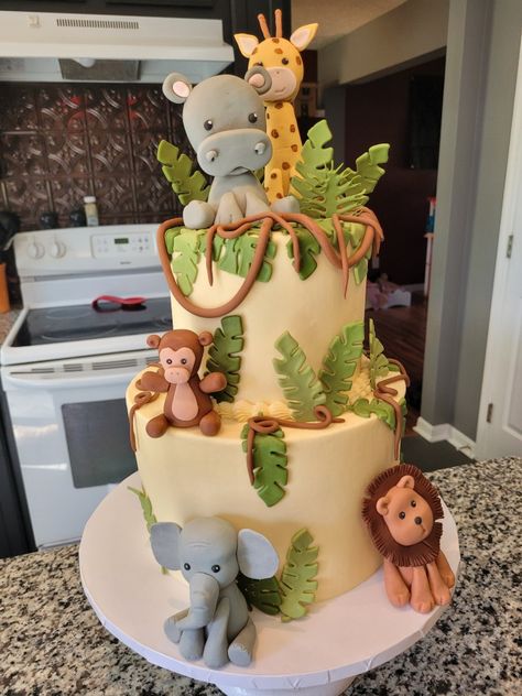 Baby Shower Jungle Theme Boy, Safari Baby Cake, Jungle Theme Food, Jungle Theme Baby Shower Cake, Giraffe Baby Shower Cake, Safari Baby Shower Girl, Jungle Baby Shower Cake, Animal Baby Shower Cake, Safari Baby Shower Cake