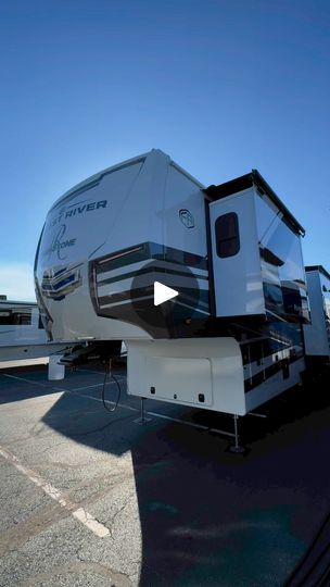 Traveling Luxury, Luxury Campers, Rv Floor Plans, Camping Must Haves, Luke Combs, Trailer Life, Rv Homes, Camper Camping, Fast Car