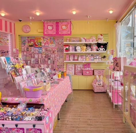 Stationery Store Design, Creative Booths, Cute Lounge, Kawaii Store, Retail Store Interior Design, Cute Store, Bazaar Ideas, Aesthetic Stores, Boutique Decor