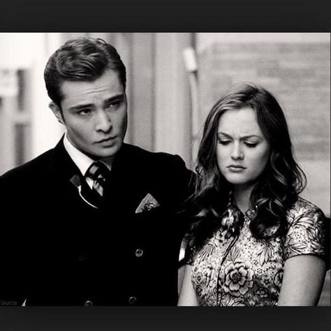 Chuck Gossip Girl, Chuck E Blair, Estilo Blair Waldorf, Estilo Gossip Girl, Stile Blair Waldorf, Gossip Girl Blair, Gossip Girl Aesthetic, Chuck Blair, Chuck And Blair