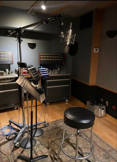 Song Recording Studio Aesthetic, Singing Studio Aesthetic, Artist In The Studio Music, Successful Musician Aesthetic, Record Studio Aesthetic, Music Venue Aesthetic, Studio Session Music, Singer Lifestyle Aesthetic, Recording Studio Bedroom