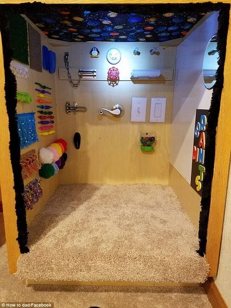 Diy Sensory Wall Classroom, Special Needs Classroom Decoration, Sensory Room Diy, Sensory Corner Classroom, Sensory Wall For Toddlers, Sensory Closet, Decompression Room, Sensory Room Wall, Diy Sensory Wall