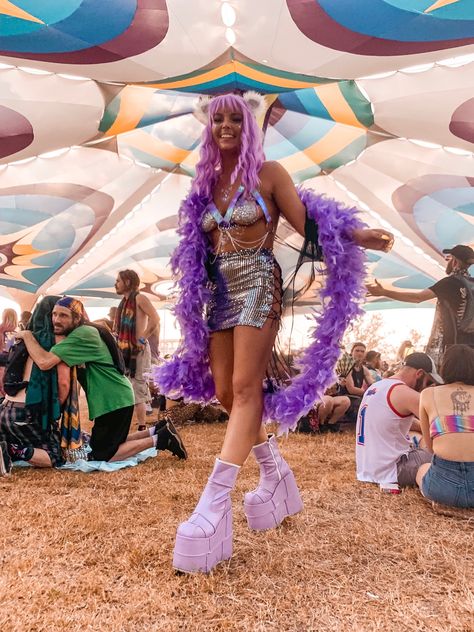 Space Themed Rave Outfits, Alien Festival Outfit, Candy Rave Outfit, Space Rave Outfit, Music Fest Outfit, Raver Aesthetic, Alien Rave Outfit, Purple Rave Outfit, Alina Olesheva