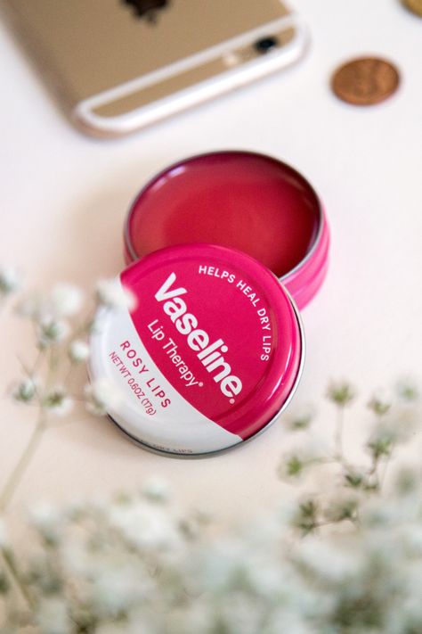 Lip Therapy Vaseline, Rosy Vaseline, Vaseline Lip Therapy Rosy, Vaseline Rosy Lips, Dry Lip, Vaseline Beauty Tips, Vaseline Lip Therapy, Lip Balm Collection, Vaseline Lip