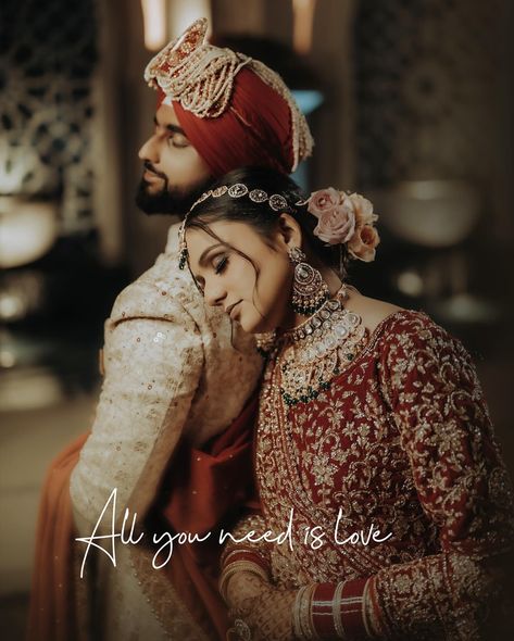 Couple Poses Bride Groom, Couple Pose In Wedding, Indian Wedding Shoot Poses, Wedding Poses For Couples, India Wedding Couple Poses, Indian Couple Portraits, Indian Wedding Photos Couple, Couple Engagement Photography Poses, Royal Couple Poses