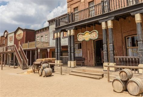 Old Western Towns, Cowboy Photography, Western Saloon, Background Photo Studio, Planet Coaster, Old Western, West Town, Western Town, Scenic Photos