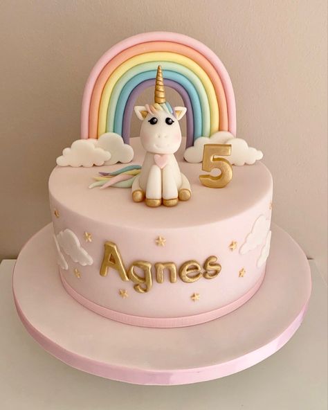 Pastel Unicorn Birthday Cake, Unicorn Cake 3rd Birthday, Pastel Rainbow Unicorn Cake, Birthday Cake Unicorn Rainbow, Simple Unicorn Cake Design, Simple Unicorn Cake, Cupcakes 4th Of July, Rainbow Unicorn Birthday Cake, Pink Unicorn Cake