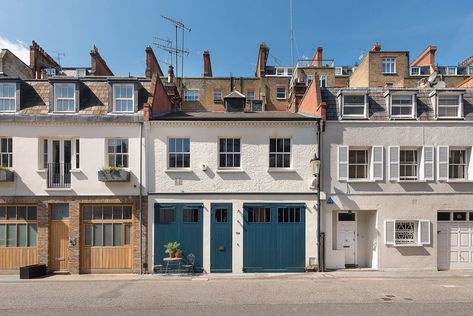 Sir Terence Conran's contemporary mews house is for sale in Knightsbridge Small Table And Chairs, Mews House, Stone Cottages, White Wall Tiles, Terence Conran, Best Coffee Maker, London Architecture, Gorgeous Houses, Standing Bath