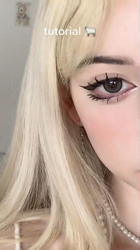 Doll Eye Makeup Tutorial, Anime Eye Makeup, Mekap Mata, Doll Eye Makeup, Makeup Tut, Doll Makeup, Asian Eye Makeup, Makeup Looks Tutorial, Makeup Makeover