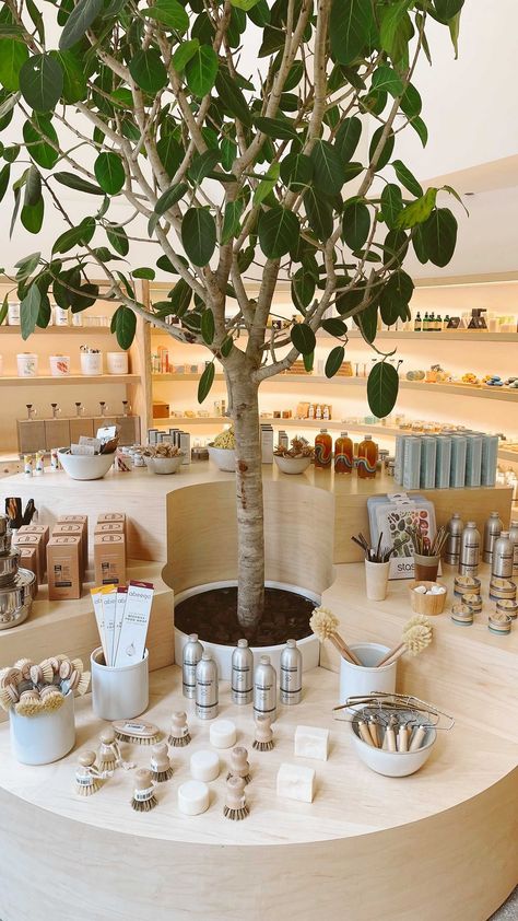 Wellness Retail Store Design, Sustainable Visual Merchandising, Shop In Shop Design Retail, Eco Shop Design, Goop Store, Pop Up Store Concept, Boutique Pop Up Shop, Pop Up Shop Design, Pop Up Store Design