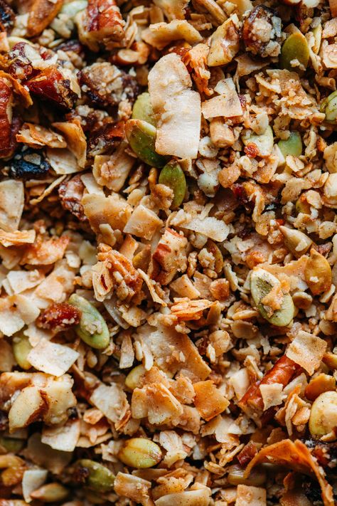 Purely Elizabeth Granola Recipe, Quick Granola Recipe, Menstrual Phase, Easy Homemade Granola, Homemade Granola Healthy, Banana Granola, Granola Recipe Healthy, Granola Clusters, Gf Food