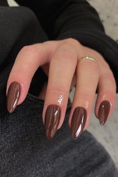 Popular Nail Colors, Almond Acrylic Nails, Popular Nails, Brown Nails, Girls Nails, Chic Nails, Chrome Nails, Cute Acrylic Nails, Nude Nails