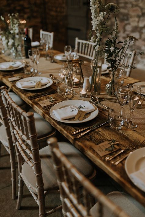 Barn Wedding Table Decor, Wildflower Seed Favors, Elegant Vibes, Barn Wedding Inspiration, Rustic Table Decor, Seating Ideas, Barn Wedding Decorations, Rustic Wedding Table, Brass Band