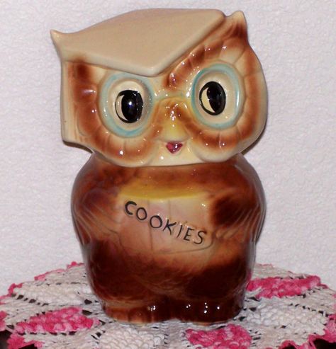 Vintage Cookie Jar - Collegiate Owl Interesting Cookies, Pot Cookies, Owl Cookie Jar, Teapot Cookies, Collectible Cookie Jars, Cookie Container, Disney Cookies, Cookie Time, Cookie Jars Vintage