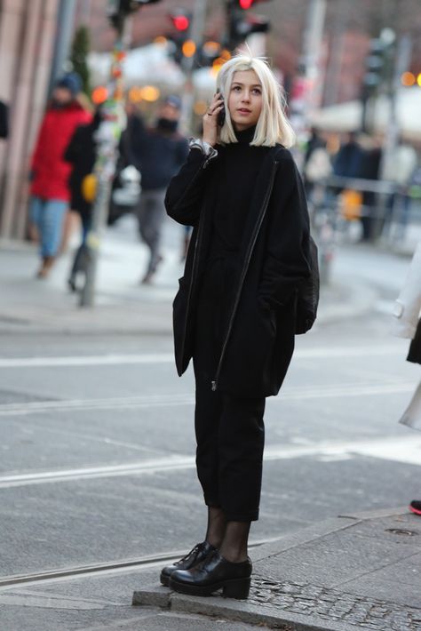 Berlin TAW They Are Wearing 2014 Berlin Street Style, Berlin Fashion Street, Berlin Street, Berlin Fashion, Street Style Winter, All Black Outfit, Fashion Mode, Mode Inspiration, Elie Saab