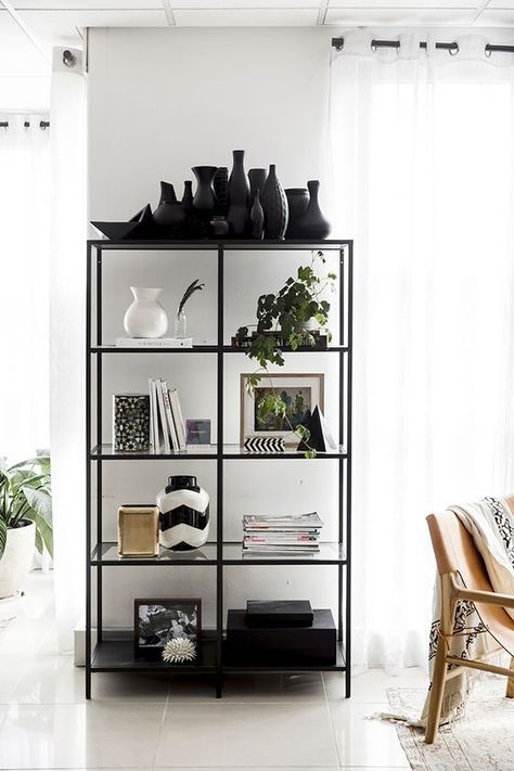 Weekend decorating idea: display your collectibles stylishly — The Decorista Shelves Ideas, Ikea Shelves, Decor Ikea, Asian Homes, Asian Home Decor, Small Apartment Living Room, Small Apartment Living, Apartment Living Room, Apartment Living