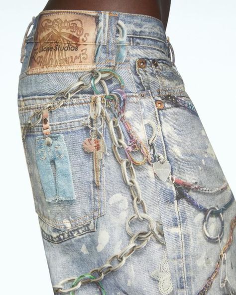 Acne Studios on Instagram: "Denim, reinvented. Tangles of keychains adorn distressed #AcneStudios trompe-l’oeil denim.    Discover new arrivals acnestudios.com." Philly Style, Aesthetic Street, Brooklyn Style, Clothing Brand Logos, Hype Clothing, Inspiration Aesthetic, Ny Fashion, Streetwear Men Outfits, Nyc Fashion