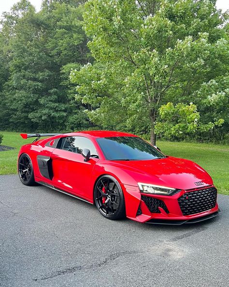 Audi Sports Car, R8 V10 Plus, Audi R8 V10 Plus, R8 V10, Audi R8 V10, Design And Technology, Audi Sport, Classy Cars, Audi Cars