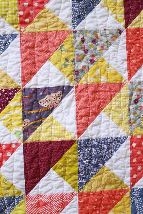 Leftovers Quilt Three Fabric Quilts, Simple Modern Quilt Ideas, Full Size Quilt Patterns Free, Popular Quilt Patterns, Free Scrap Quilt Patterns, Half Square Triangle Quilts Ideas Layout, Beginner Quilt Blocks, Oh Scrap Quilts, Large Block Quilts