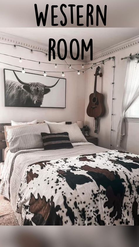 Western room. (Srry abt random post) Cow Inspired Bedroom, Horses Room Ideas Bedrooms, Cute Cowgirl Room Ideas, Cowgirl Room Decor Western Style, Teen Girl Western Bedroom Ideas, Western Theme Bedroom Ideas, Western Style Bedroom Ideas, Western Bedroom Ideas For Teens, Cow Room Ideas