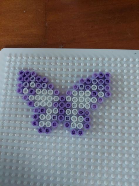 Melty Bead Butterfly, Perler Beads Ideas Butterfly, Perler Bead Patterns Y2k, Summer Hama Beads, White Perler Bead Patterns, Fusible Beads Ideas, Perler Bead Patterns Small Easy Cute Animals, Colorful Perler Bead Patterns, Pearl Bead Designs