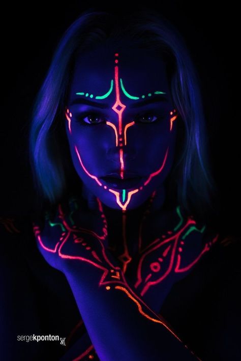 Rave Face Paint, Glow Face Paint, Black Light Makeup, Uv Face Paint, Neon Face Paint, Uv Makeup, Festival Face Paint, Neon Rave, Alien Makeup