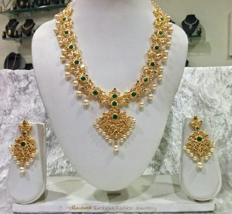 Indian Jewellery and Clothing: Beautiful Gold Coated designer jewellery from SAMSKRUTHI JEWELLERS, Hyderabad. Jewellery Bracelets, Gold Jewelry Simple Necklace, Gold Necklace Indian Bridal Jewelry, Jewellery Indian, Silver Jewellery Indian, Long Pearl Necklaces, Real Gold Jewelry, Wedding Jewellery Collection, Bridal Fashion Jewelry