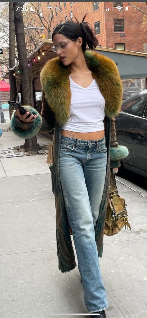 Low Rise Jeans Outfit, Nyc Outfits, Penny Lane Coat, Models Off Duty Style, Mode Inspo, Models Off Duty, Fashion Fits, Fashion Killa, Daily Outfits