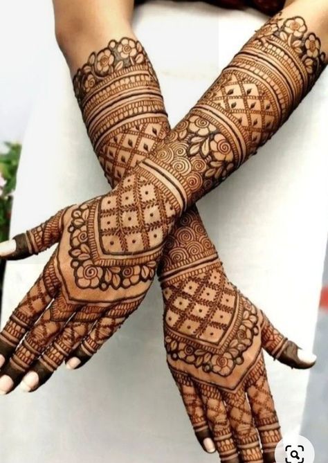 Mahdi Design Bridal, Back Hand Mehndi Design Full, Full Backhand Mehndi Designs, Bridal Mehandi Designs Simple, Mehndi Back Side Design, Mehandhi Designs For Bride Bridal, Bride Simple Mehendi Design, Back Side Mehendi Design Full Hand, Full Hands Mehendi Designs