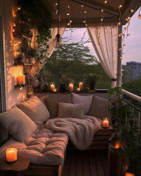 Balcony Design Cozy, Balkon Ideas Decor, Ideas For Balcony Decoration, Balkon Ideas, Cute Balcony Decor Ideas, Bedroom Balcony Design, Comfortable Balcony, Light Balcony, Cozy Porch Seating Ideas