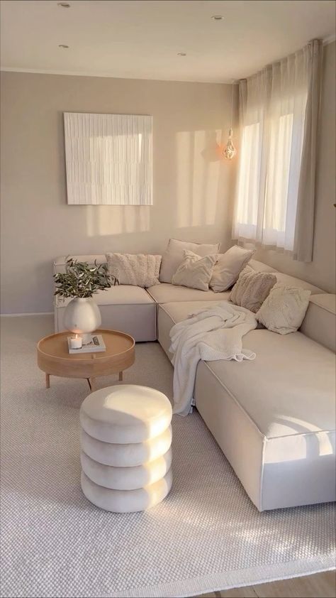 Apartment Living Room Design, Dream Apartment Decor, Future Apartment Decor, Home Design Living Room, Apartment Decor Inspiration, Room Makeover Bedroom, Decor Home Living Room, Apartment Inspiration, Living Room Decor Apartment