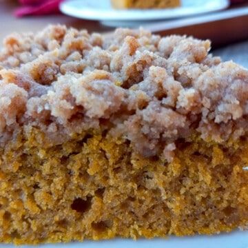 Pumpkin Streusel Coffee Cake (Amish Recipe) - Amish Heritage Canned Pumpkin Recipes, Pumpkin Coffee Cake, Pumpkin Coffee Cakes, Pumpkin Recipes Easy, Pumpkin Cake Recipes, Sour Cream Coffee Cake, Fall Desserts Easy, Pumpkin Spice Cake, Thanksgiving Food Desserts