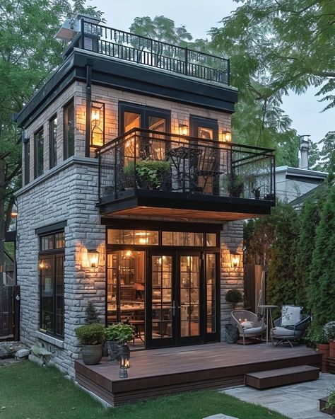 5 Mind-Blowing Tiny House Designs - Living in A Tiny Two Story Tiny House, Tiny House Designs, Taman Air, Fire Places, Cabin Exterior, Tiny House Inspiration, A Small House, Casas The Sims 4, Modern Tiny House