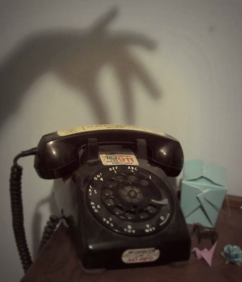 Trick Photography, Shadows, Vintage, Rotary Dial, Old Phone. Dial Phone Aesthetic, Vintage Phone Photography, Rotary Phone Photoshoot, Aesthetic Old Phone, Rotary Phone Aesthetic, Vintage Phone Aesthetic, Old Phone Aesthetic, Wind Phone, Photography Shadows