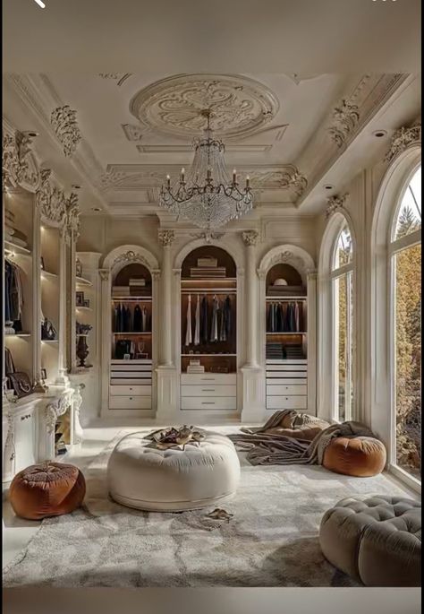 Tuscany Bedroom, Old Money Room, Old Money Bedroom, Classy Interior, Old Money House, Apartment Designs, Dream Closet Design, Dream Life House, Dream House Rooms