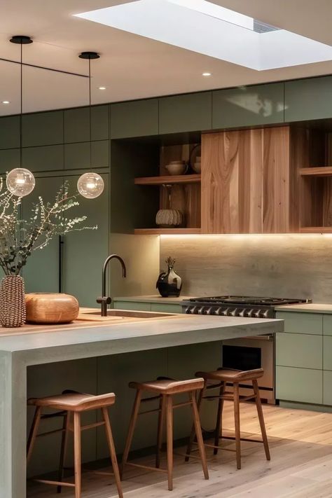 Green Kitchen Designs, Dark Green Kitchen, Green Kitchen Cabinets, Modern Kitchen Interiors, Wood Kitchen Cabinets, Kitchen Design Plans, Kitchen Design Trends, Green Cabinets, Kitchen Room Design