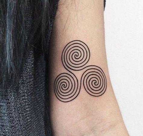 <3 Druid Tattoo, Spiral Tattoo, Spiral Tattoos, Engraving Tattoo, Jewel Tattoo, Celtic Tattoo, Facial Tattoos, Fire Tattoo, Hand Poked Tattoo