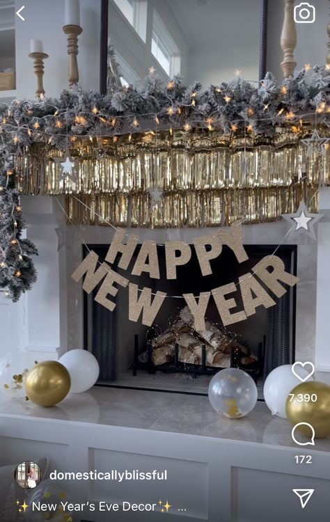 New Year’s Party Home Decor, New Year’s Eve Party At Home Decorations, New Year Ideas Decoration, New Year’s Eve Party Decorations, New Year Party Ideas At Home, Nye Party At Home, New Year’s Eve Party Ideas, Diy New Years Decorations, Kids Nye