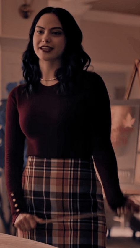 Veronica Lodge Aesthetic, Veronica Lodge Fashion, Veronica Lodge Riverdale, Veronica Lodge Outfits, 6th Form Outfits, Riverdale Veronica, Camilla Mendes, Plaid Skirt Outfit, Veronica Lodge