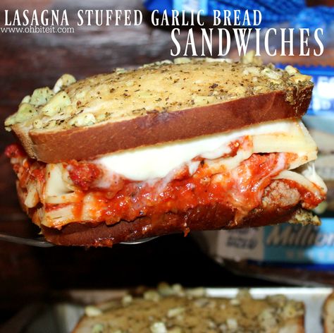 ~Lasagna Stuffed Garlic Bread Sandwiches! #Ad @cbcbreads @AOL_Lifestyle #Grownupsandwiches Lasagna Sandwich, Garlic Bread Lasagna, Cobblestone Bread, Stuffed Garlic Bread, Stuffed Jalapenos, Quick Soup Recipes, Traditional Lasagna, Tv Watching, Hot Sandwich