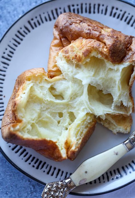 Easy Popover Recipe, Popovers Recipe, Easy Popovers, Airy Interior, Buttery Rolls, Sweet Dinner Rolls, Popover Recipe, Yorkshire Pudding Recipes, Homemade Bread Recipes Easy